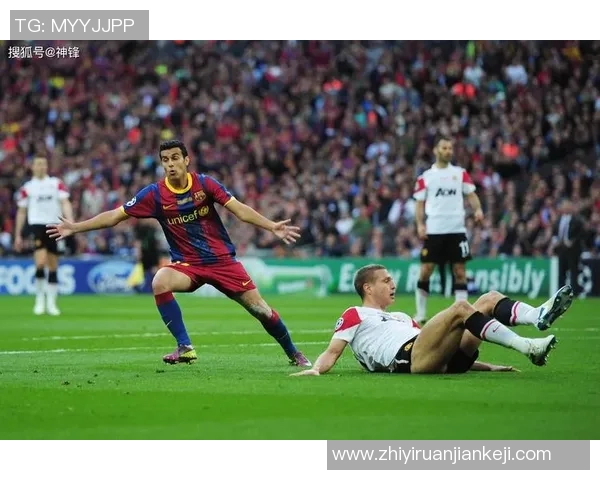 巴萨与巴黎在1718赛季的巅峰对决回顾与分析