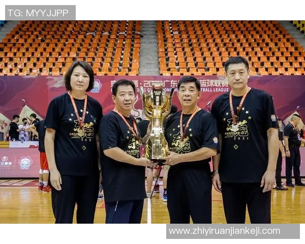 广州篮球队与北京篮球队赛后分析力量对比与战术探讨 广州篮球队与北京篮球队赛后分析力量对比与战术探讨