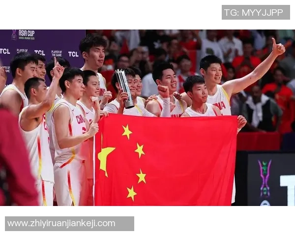 成都篮球队在世界杯中的默契配合展现了团队精神与战术执行力的完美结合MBA