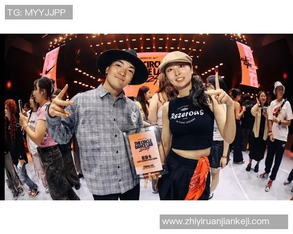 成都街舞队意识形态的深度对比与文化影响探讨